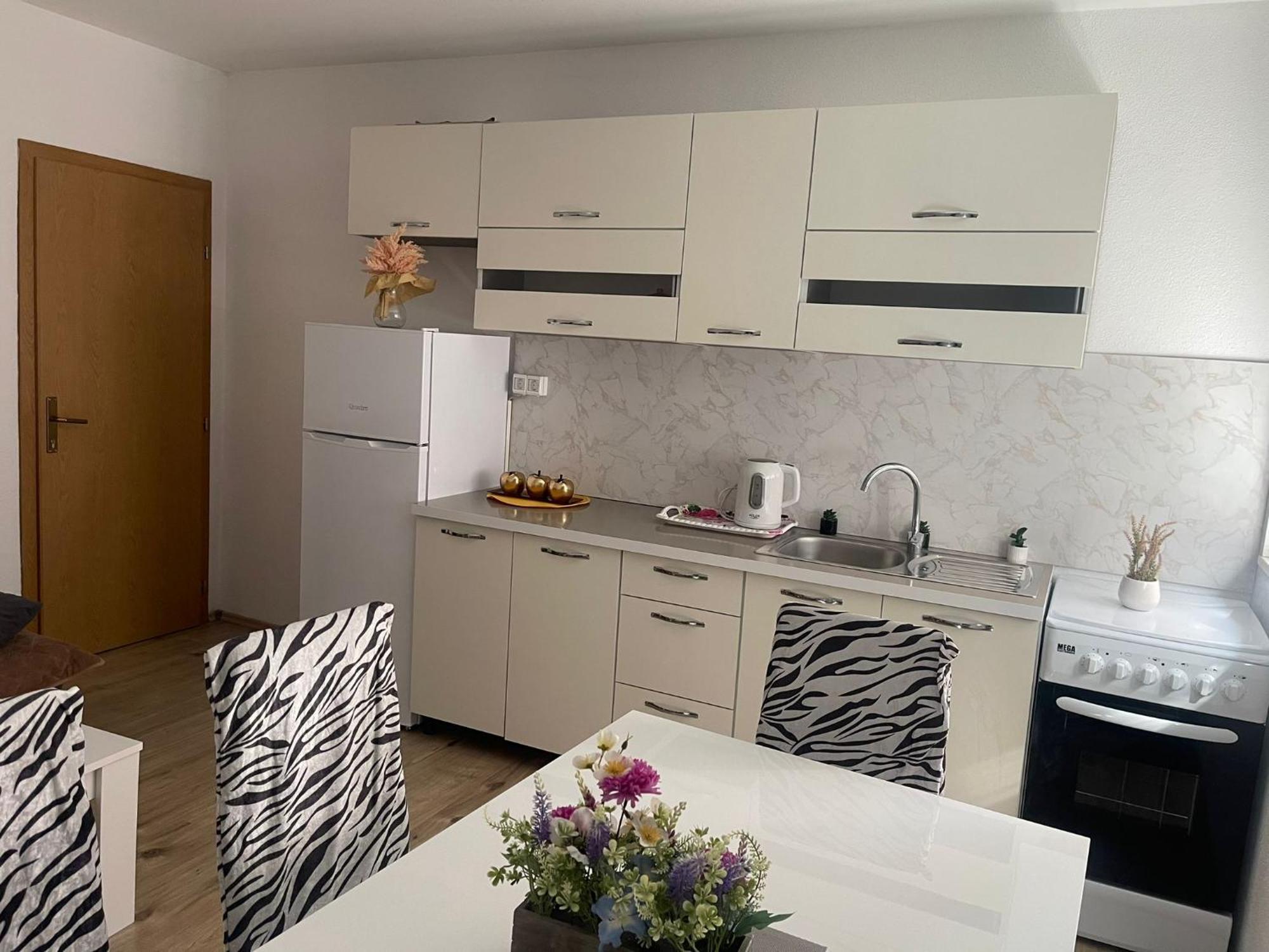 Apartmani Zuti Neum Exterior foto